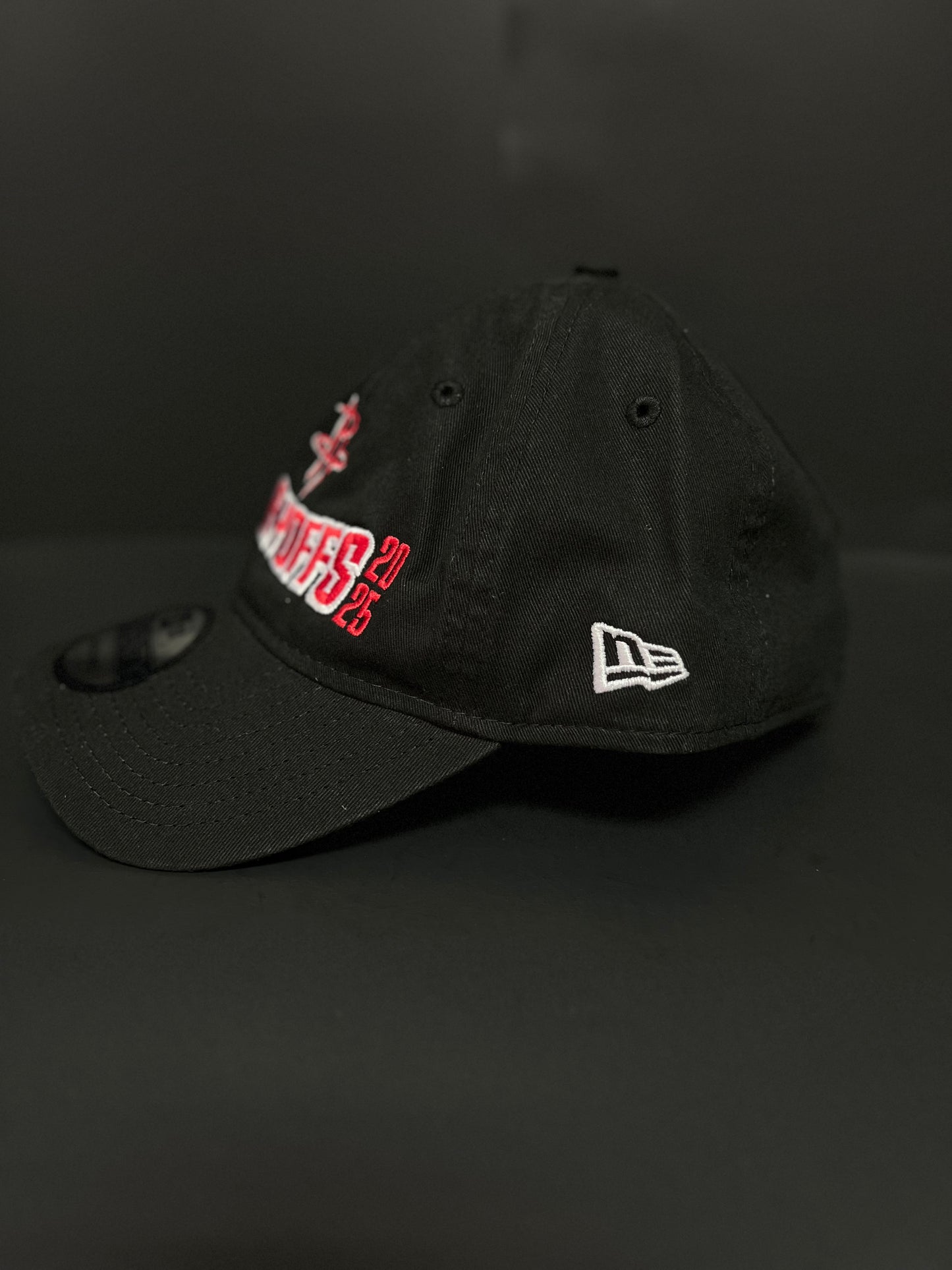 Gorra ajustable New Era 9TWENTY negra de los Houston Rockets de los Playoffs de la NBA 2025 para hombre