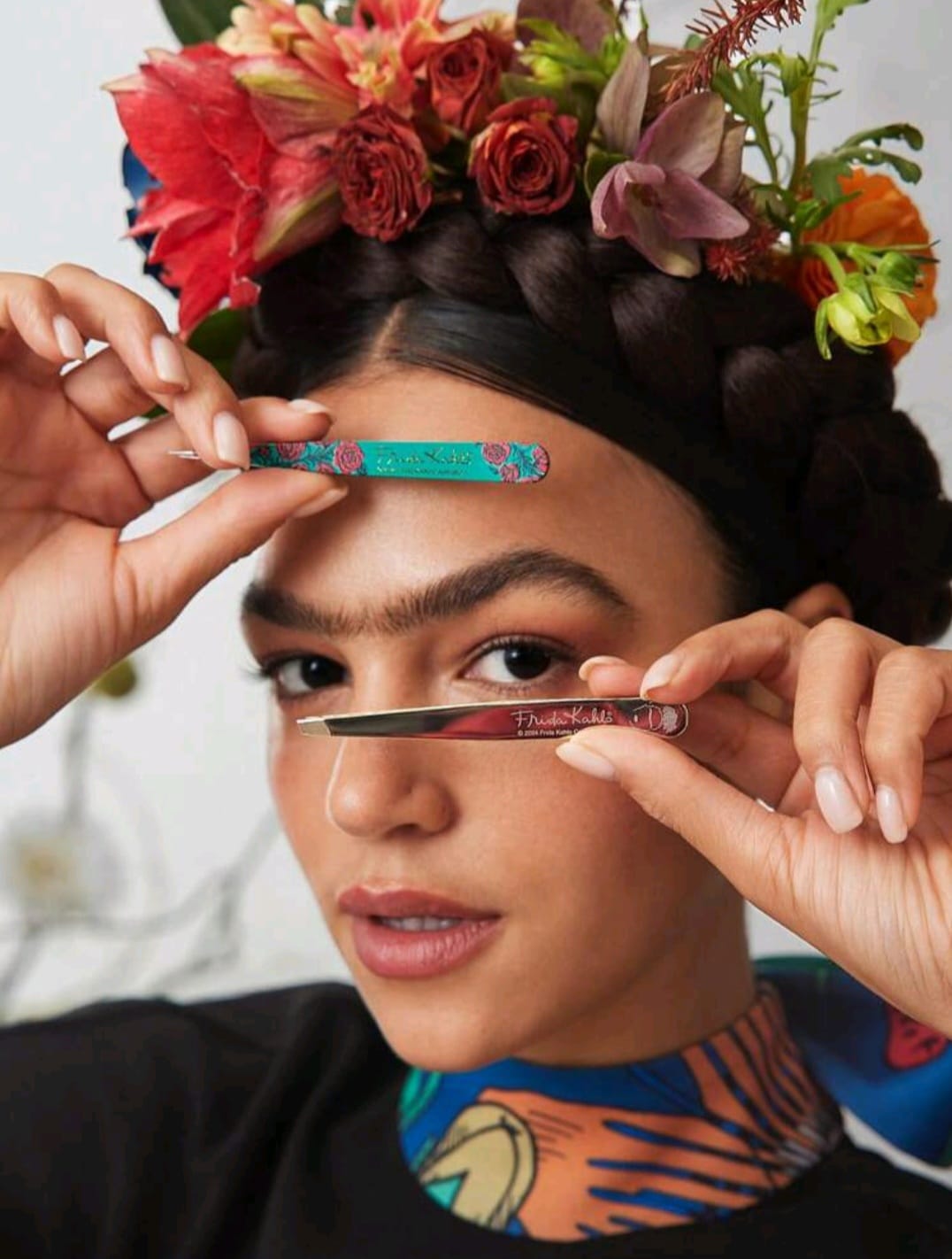 Frida Kahlo  Conjunto De 2 Pinzas De Cejas