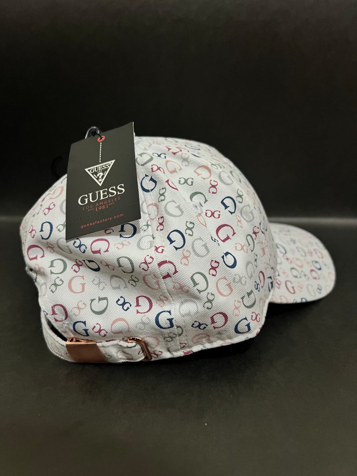 Gorra Guess