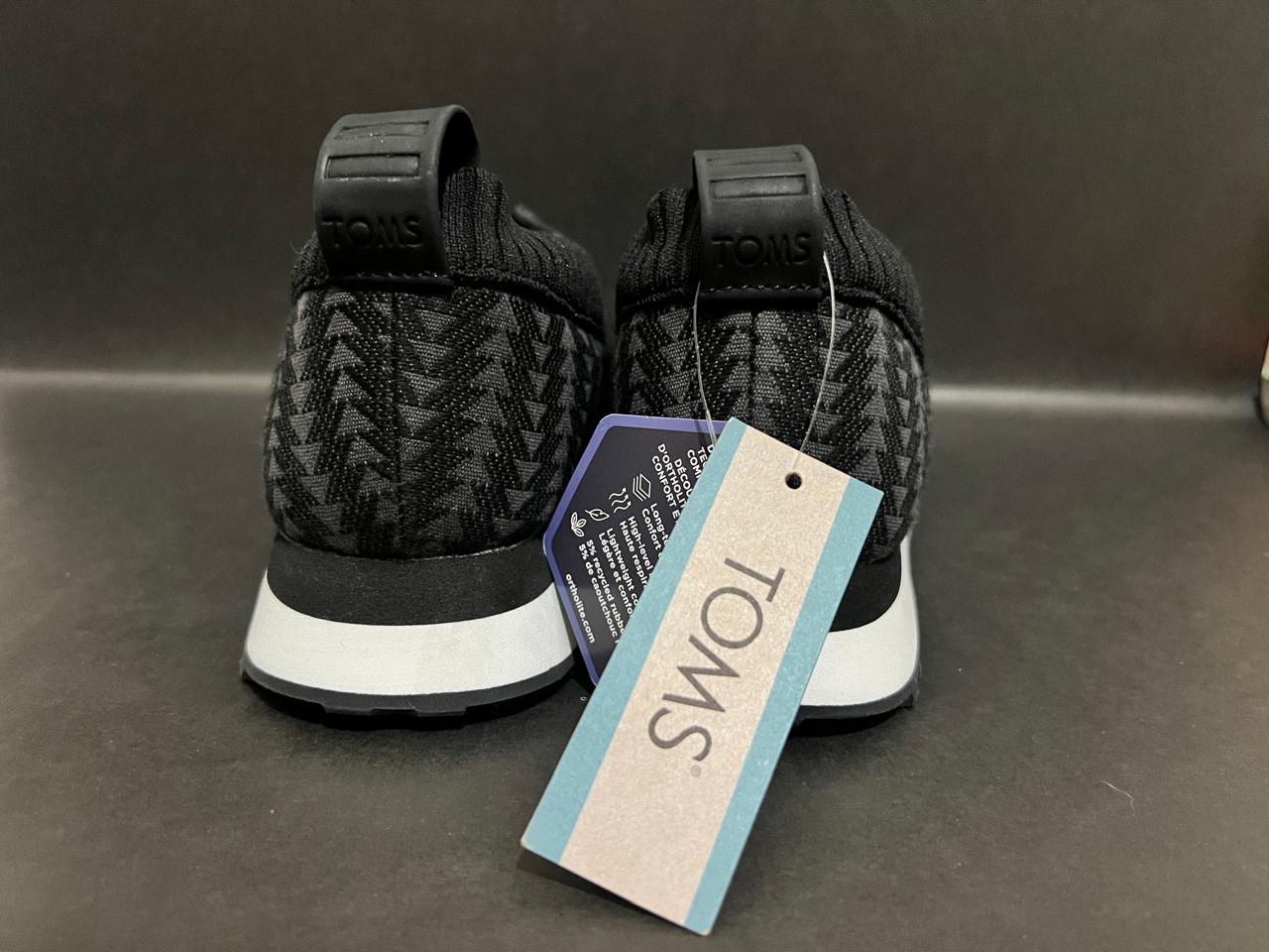 Tenis TOMS originales – Talla 35✨